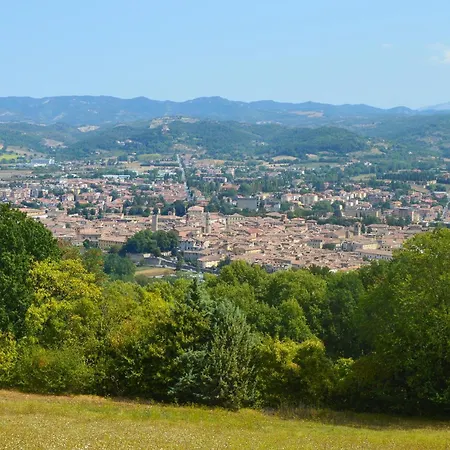 2 Bedroom Awesome In Pietralunga (Umbria)